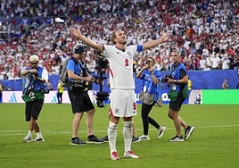 Inglaterra vuelve a las semifinales sin brillo, entre tensiones internas y con cuentas históricas pendientes