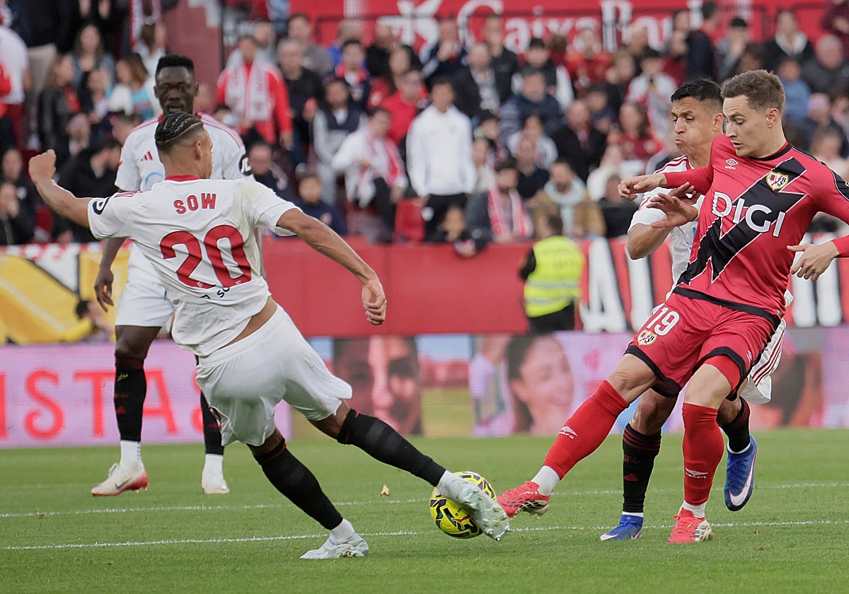 Djibril Sow, ante Jorge De Frutos