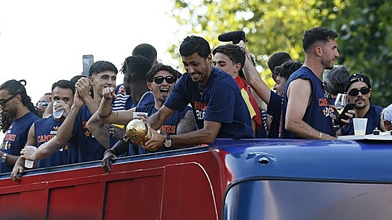 Celebración de España en Cibeles por el Mundial, en directo: última hora de la selección y las actuaciones en Madrid hoy