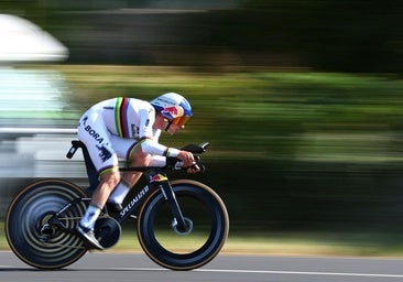 Evenepoel vuelve a batir a Pogacar