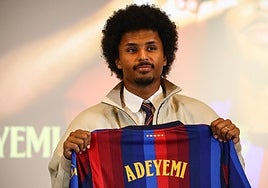 Karim Adeyemi ya es del Barcelona tras sortear un labertinto burocrático