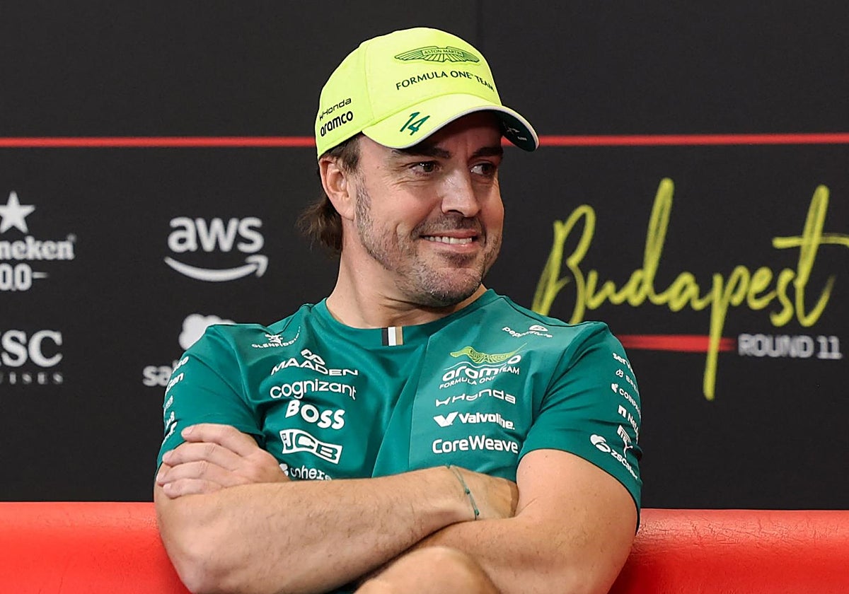Fernando Alonso confirma que se queda en 2027 con Aston Martin: «Tengo contrato, no me muevo»
