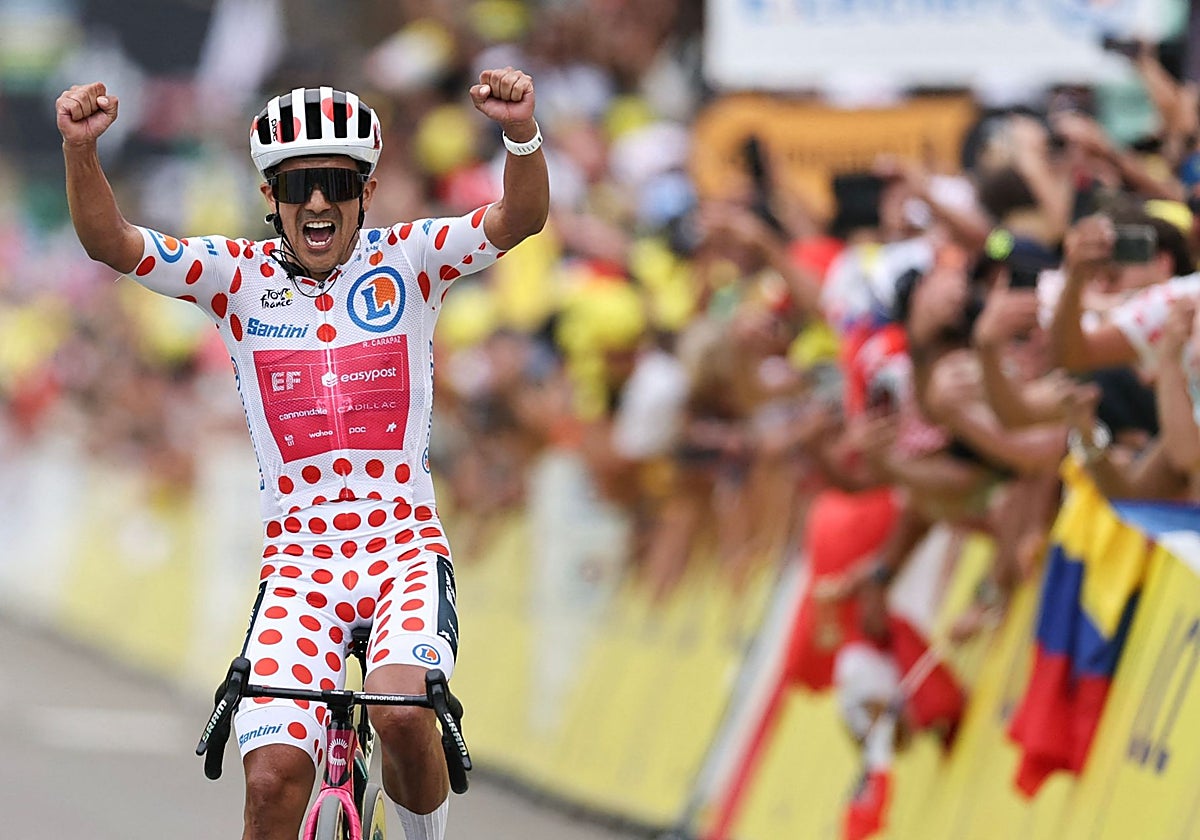 Carapaz se lleva una etapa reina trepidante en Alpe d'Huez