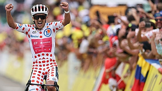 Carapaz se lleva una etapa reina trepidante en Alpe d'Huez