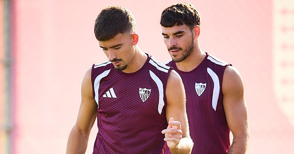 Kike Salas y Marcao vuelven a trabajar con el grupo en la penúltima sesión antes de recibir al Ceuta