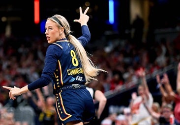 Sophie Cunningham, la 'MAGA Barbie' que arrasa en ventas de zapatillas tras pedir excluir a las deportistas trans