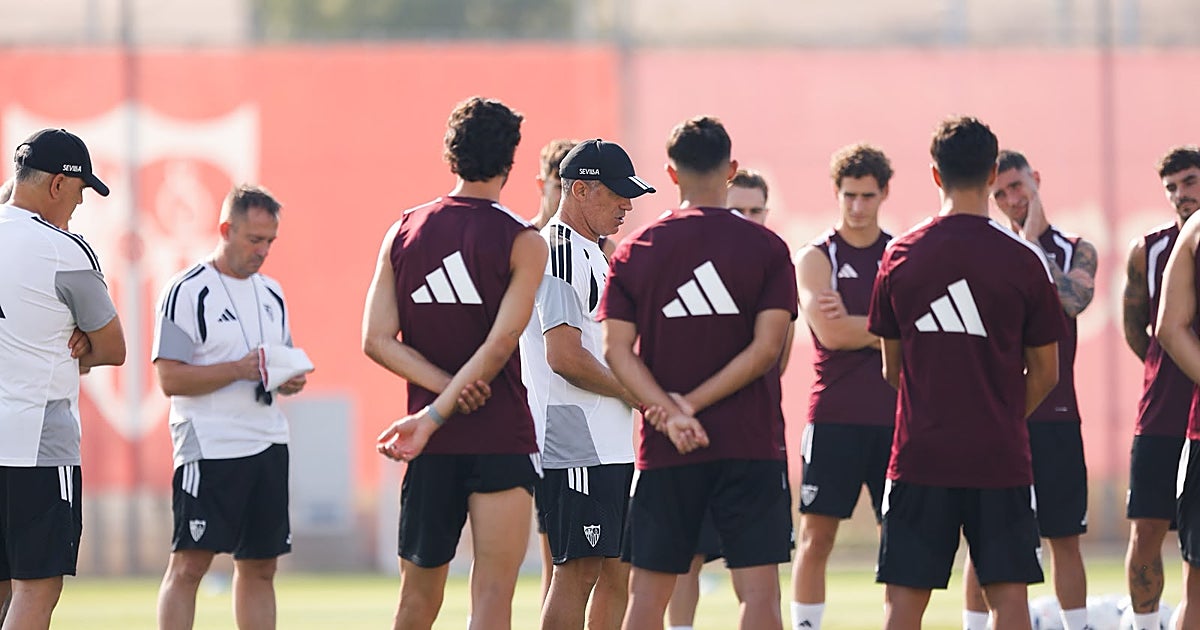 Oso regresa al trabajo con el Sevilla tras perderse el amistoso ante el Ceuta