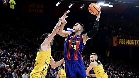El Unicaja ofrece la redención a Willy Hernangómez