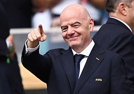 El cebo de 40 millones por país de Infantino revienta el fútbol