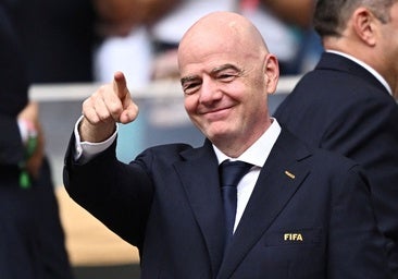 El cebo de 40 millones por país de Infantino revienta el fútbol