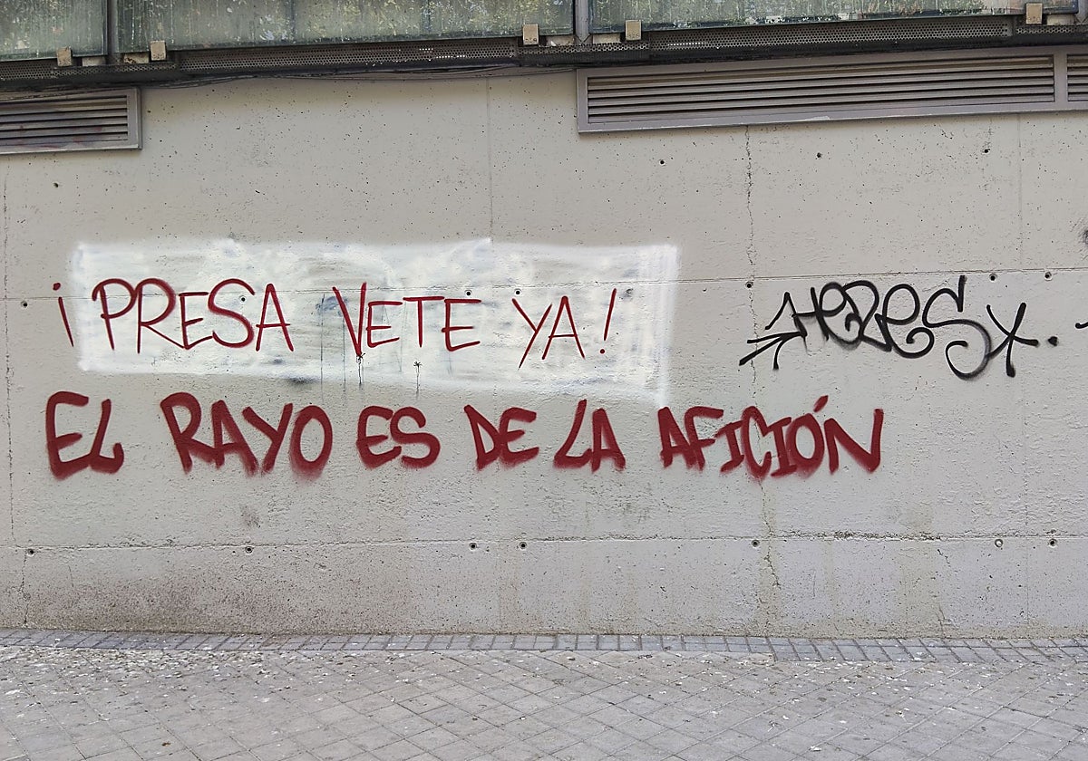 La Comunidad de Madrid denuncia al Rayo por no dejarle entrar en el estadio de Vallecas