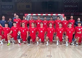 El ilusionante desembarco en la Asobal se prepara ya en San Pablo con el primer entrenamiento del Cajasol Sevilla Proin