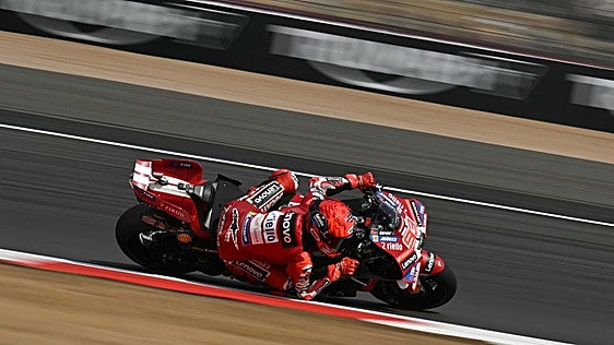 Jorge Martín, más líder tras ganar en Silverstone en la esprint; Márquez sufre
