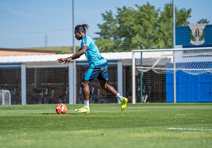Diomande, en sus primeros entrenamientos en el Ciudad Deportiva del Leganés