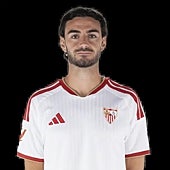 Imagen - A tenor de lo visto, no mejora a Carmona. Mejor, como el resto del equipo, en el segundo tiempo.
