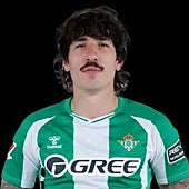 Imagen - Superó el golpe sufrido  ante el Inter y, como siempre, fue un baluarte en el lateral derecho. Acertado en defensa y entendiéndose con Antony en ataque.
