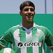 Imagen - Debutó en partido oficial con la camiseta verdiblanca. Dejó su lugar a Isco, pero quizás debió seguir en el partido. Buenas sensaciones.
