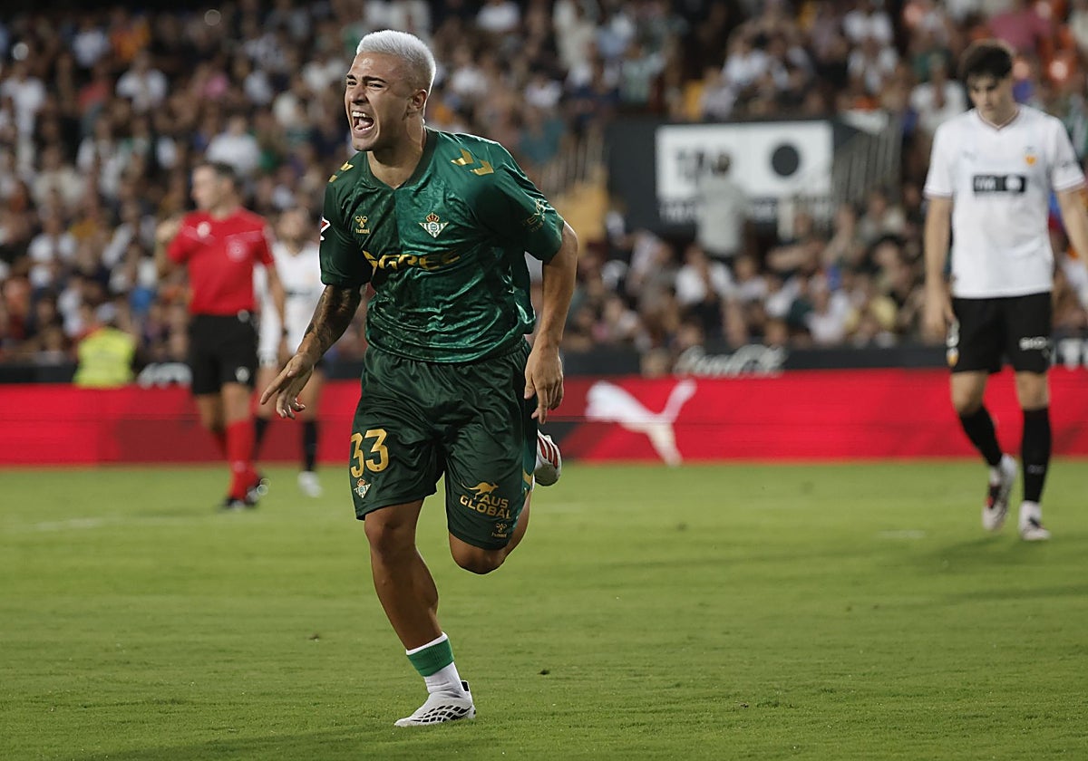 Pablo García celebra su gol