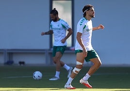 Alineaciones oficiales del Levante - Betis de LaLiga EA Sports 2026-2027: Isco y Parrott, titulares