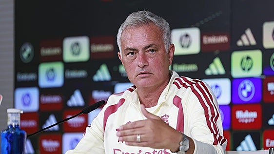 Mourinho reclama el Balón de Oro para Mbappé: «El ganador no está en el PSG ni en la selección española»