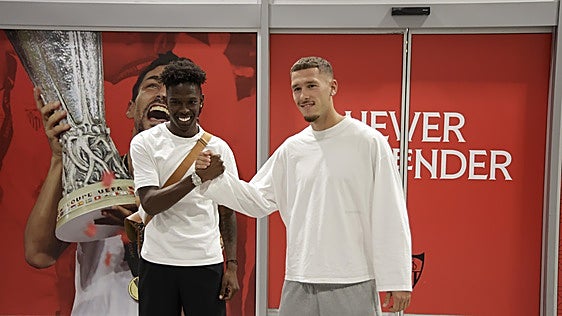 Lucas Stassin y Félix Correia aterrizan para cerrar sus fichajes por el Sevilla FC