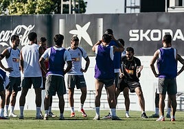 El Valencia visitará el Sánchez-Pizjuán en plena crisis y con bajas importantes