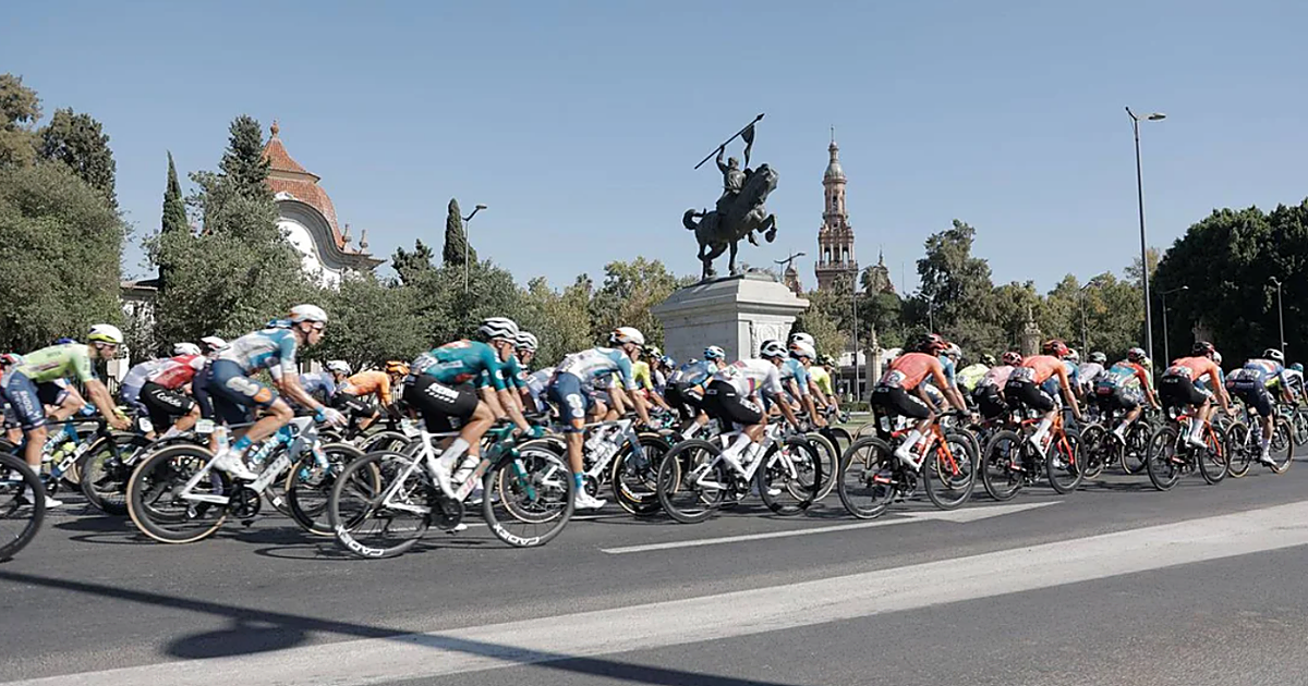 Guía de La Vuelta Ciclista en Sevilla: horarios, recorrido, pueblos por los que pasará y dónde está la meta