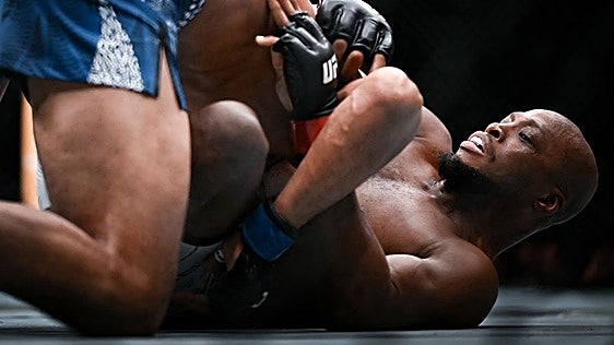 Michael 'Venom' Page, eliminado de la UFC tras ganar sin espectáculo en París
