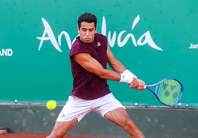 Munar, a punto de golpear a dos manos en su duelo de semifinales contra Facundo Díaz Acosta