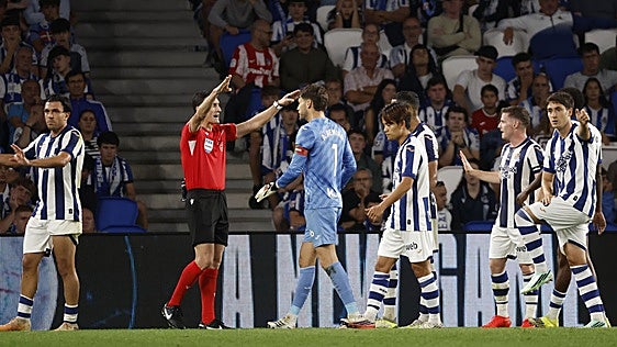 Los árbitros aciertan con los penaltis para el Barça y el Atlético