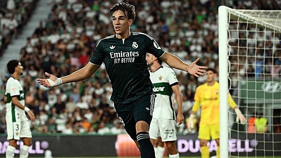 Un gol de Espí en el 91 evita un ridículo en Elche