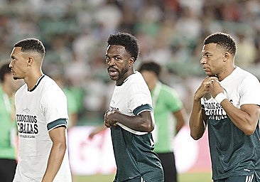 Los motivos de Vinicius y Mbappé para no unirse al apoyo del Madrid a Ceuta con las camisetas