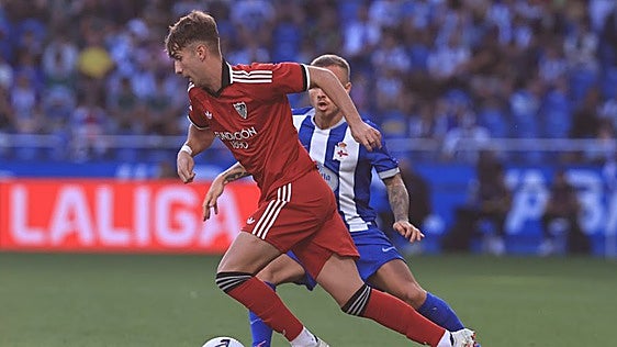 Miguel Sierra, sensación del Sevilla FC en LaLiga, puede dejar corta su cláusula de 20 millones