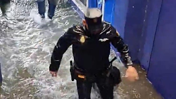 Jupol denuncia que LaLiga no parase antes el Levante - Athletic y pusiera en peligro a los policías nacionales