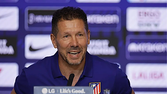 Simeone goza Madrid: «Estuve en la F1, vi a Shakira, viene el derbi... hay un ambiente espectacular»