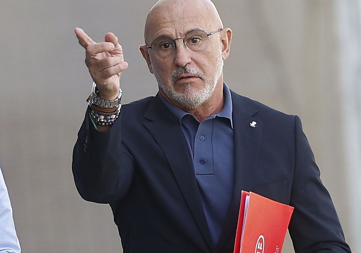 Josep Martínez y Roberto entran en la lista de España, a la que regresan Huijsen y Fermín