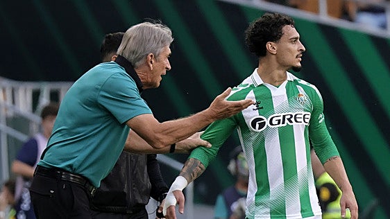 Pellegrini cumple con las rotaciones: 21 jugadores utilizados en las victorias ante Villarreal y Getafe