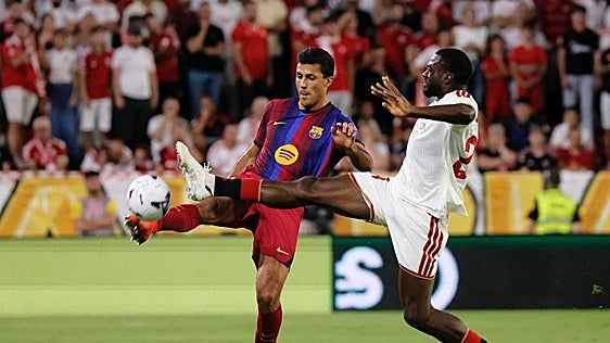 Sevilla - Barcelona: El Sevilla se marcha al parón con la cabeza bien alta (1-3)