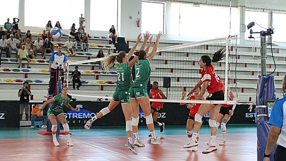 El Fundación Cajasol Andalucía cae en las semifinales de la Copa Ibérica (0-3)