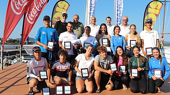 Vigo y Rodeira se reparante las victorias en el Open de España de 420 y Vaurien