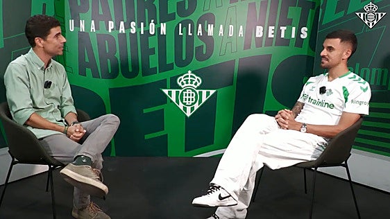 Dani Ceballos, junto a Edu Carrillo, en la entrevista en Betis TV