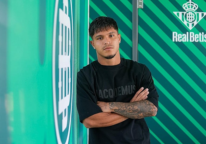 Cucho Hernández posa para ABC