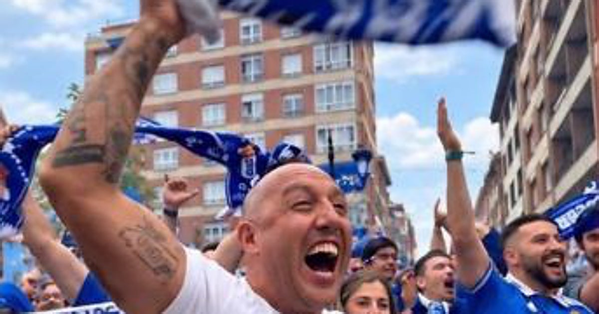 Santi Cazorla joins Real Oviedo fans in streets for derby