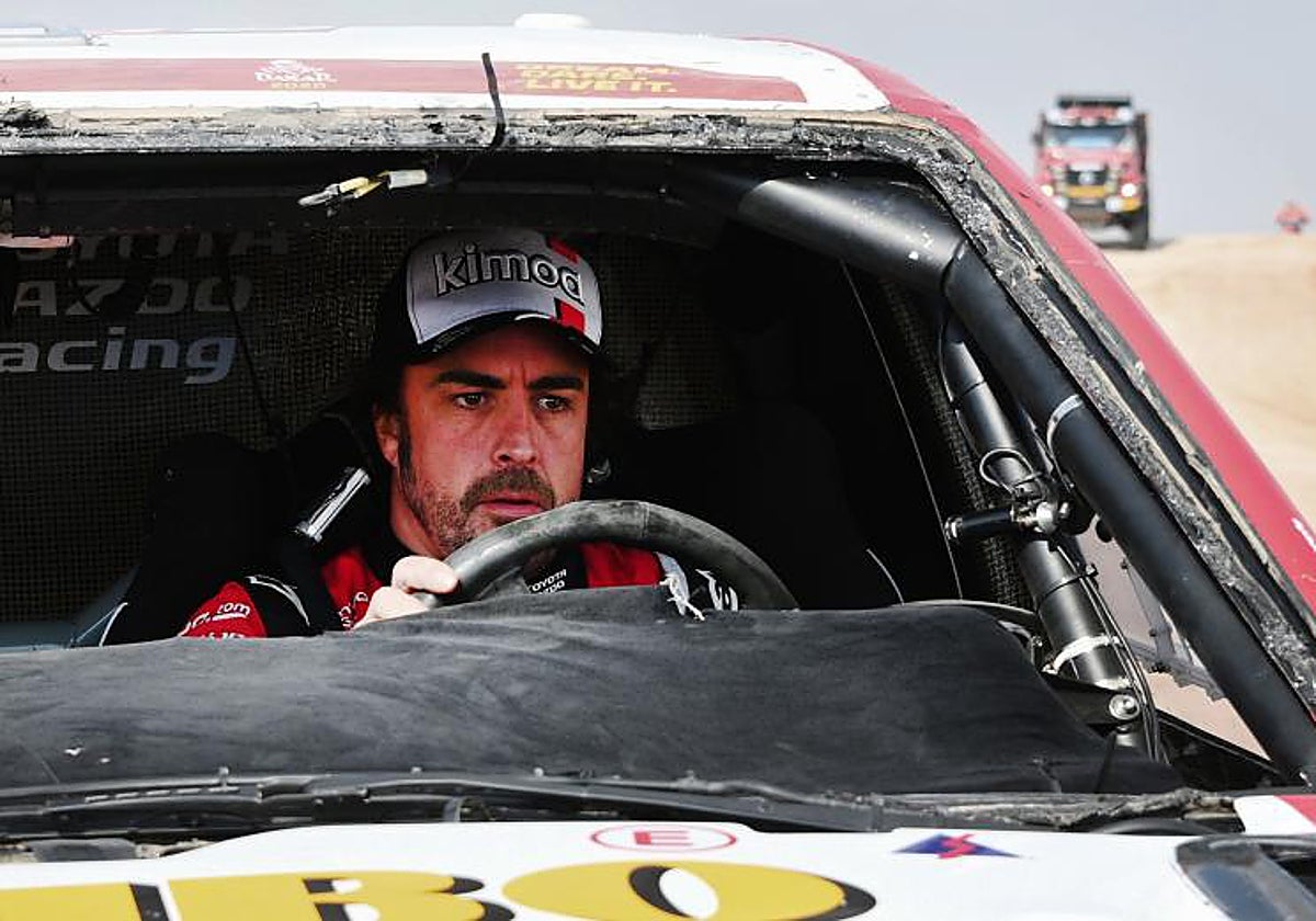 Fernando Alonso pone rumbo a su segundo Dakar