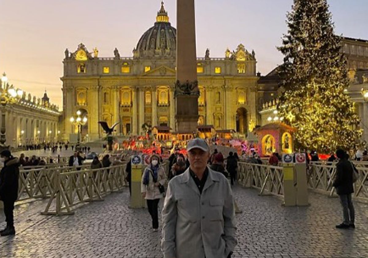 La Roma de Mourinho: visitas de incógnito a San Pedro, 'shopping' en Via del Corso, paseos en Vespa y cenas en Aqua y Molto