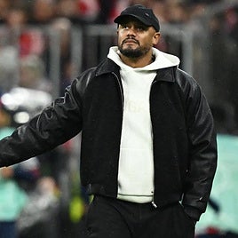 Vincent Kompany, entrenador del Bayern, durante el partido de Champions ante el Arsenal.