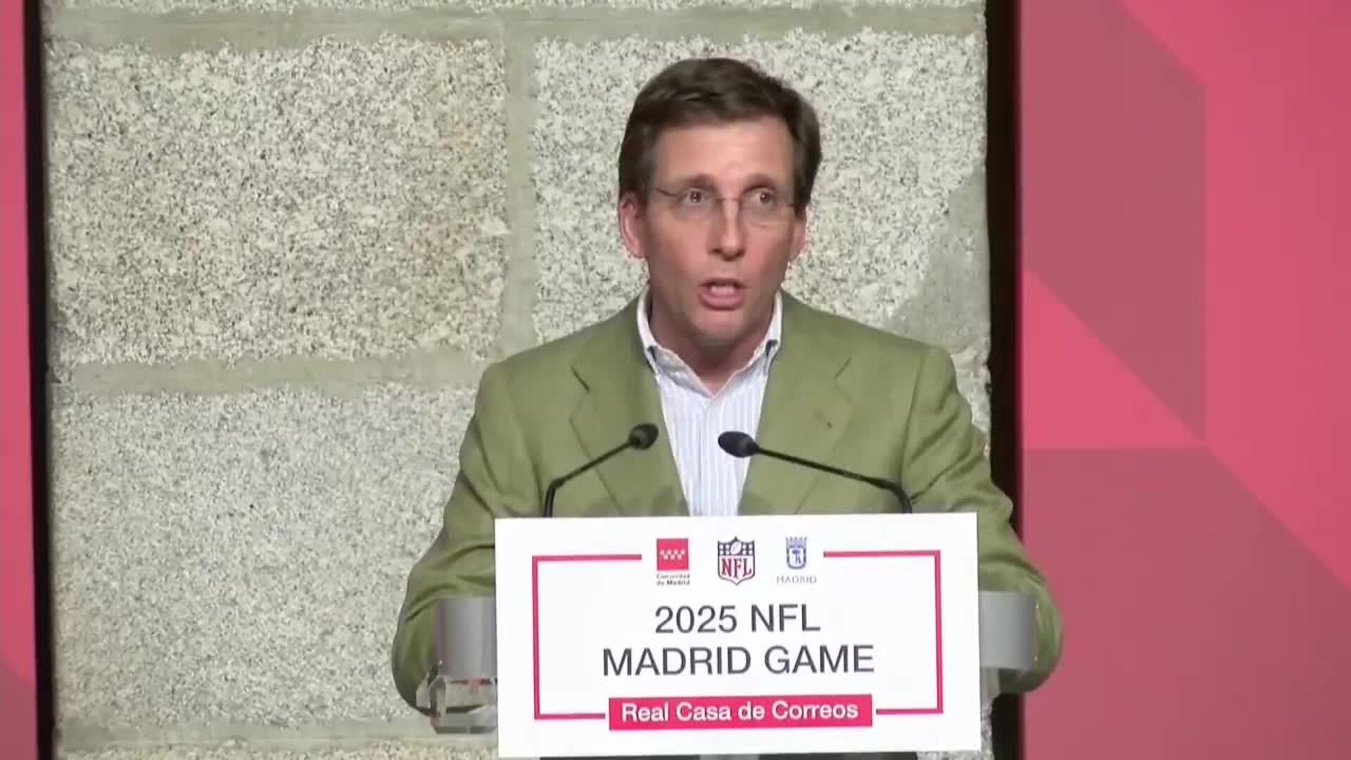 Madrid se &quot;proyecta ante el mundo&quot; dando la bienvenida, por primera vez, a la NFL