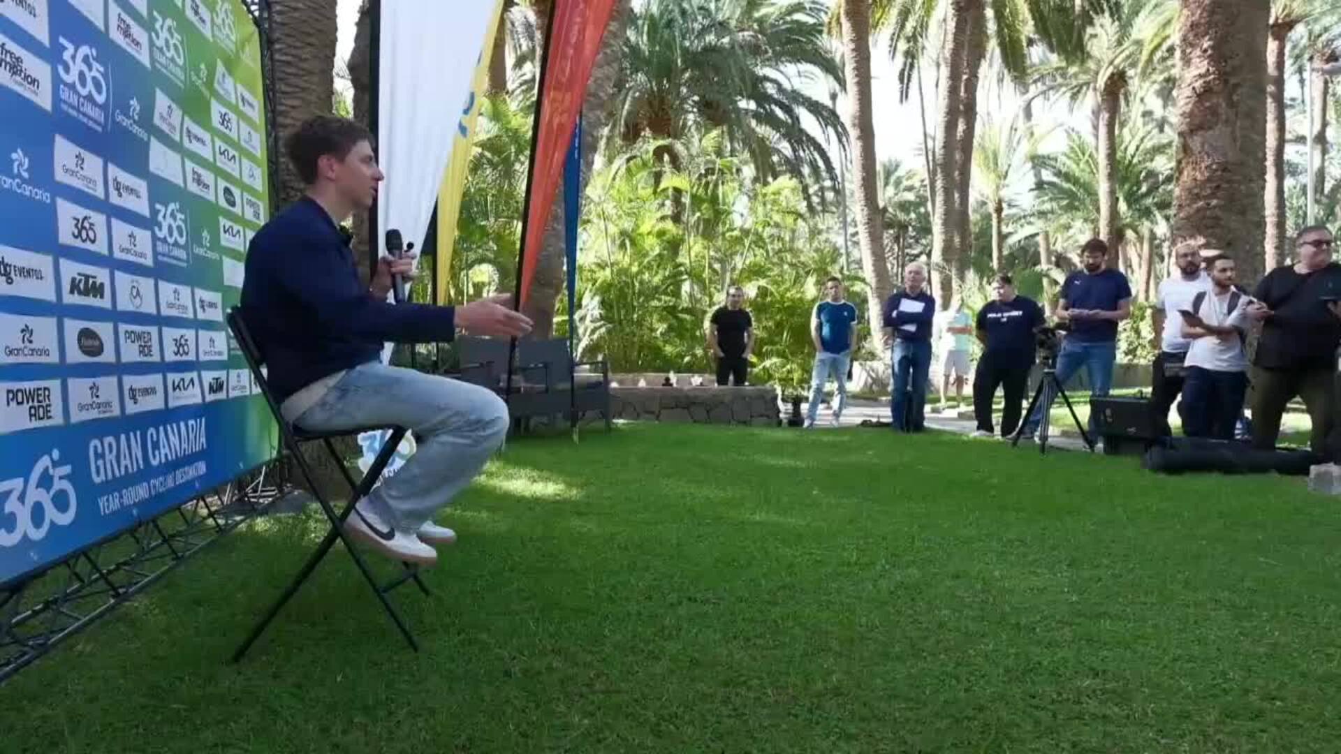 Pogačar admite su deseo de correr La Vuelta, pero &quot;es difícil de combinar&quot; con el Tour