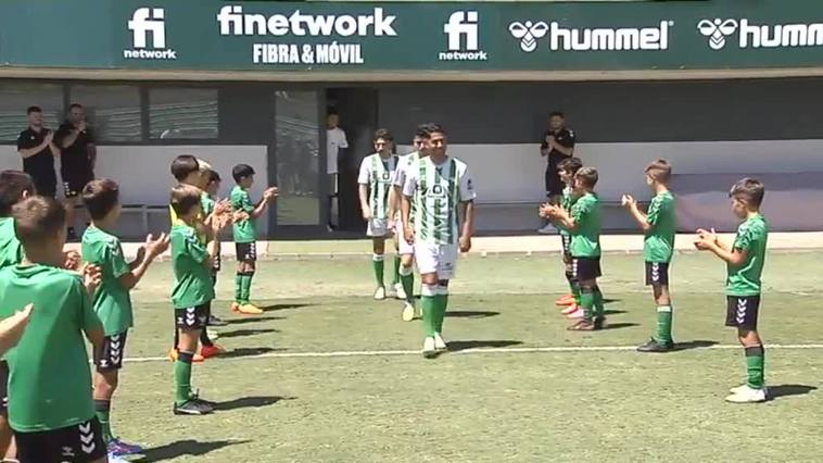 Triple presentación en el Betis