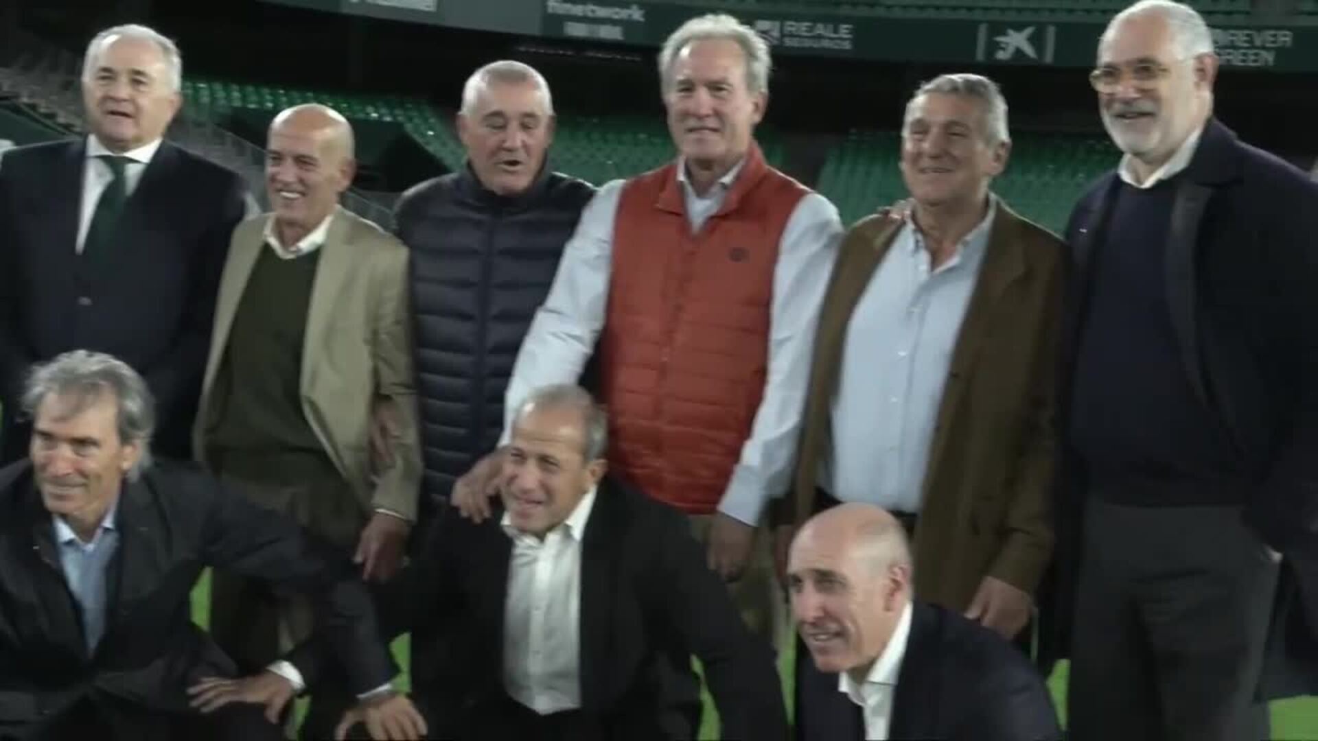 Los héroes del 12-1 a Malta se reúnen cuarenta años después en el Benito Villamarín